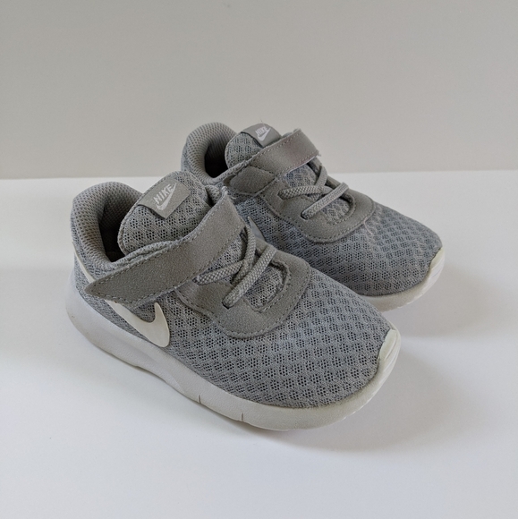 nike tanjun infant grey